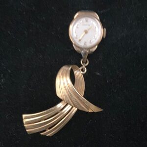 Huguenot Plaque Or Lamine 20 Microns Brooch Watch, Swiss Made.